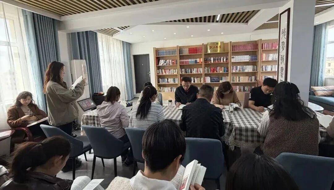品书香、提素养、建新功，陇原职工共沐阅读之风-新华网甘肃频道