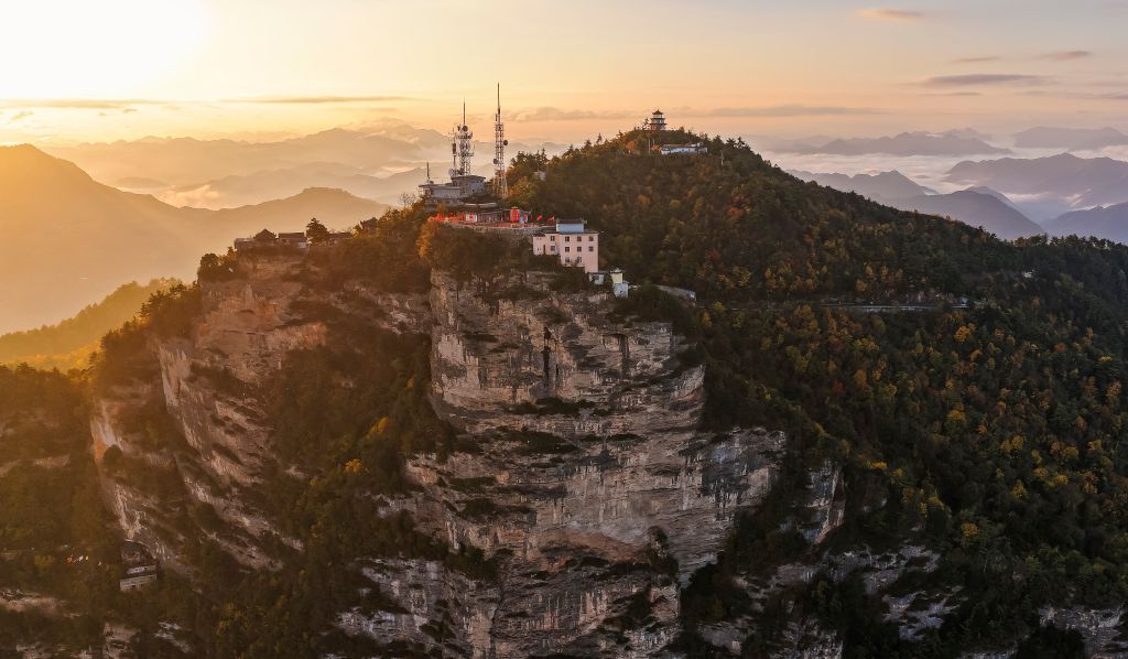 美丽中国丨鸡峰山秋色渐浓