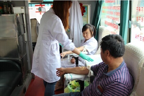 平川镇卫生院举办无偿献血活动