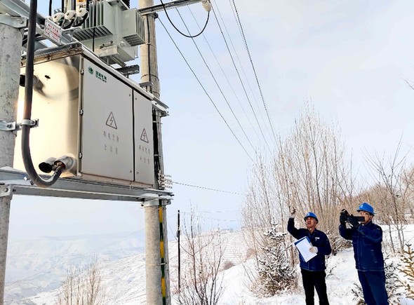 国网定西供电公司：降雪来袭 全力保供电让用户温暖过冬